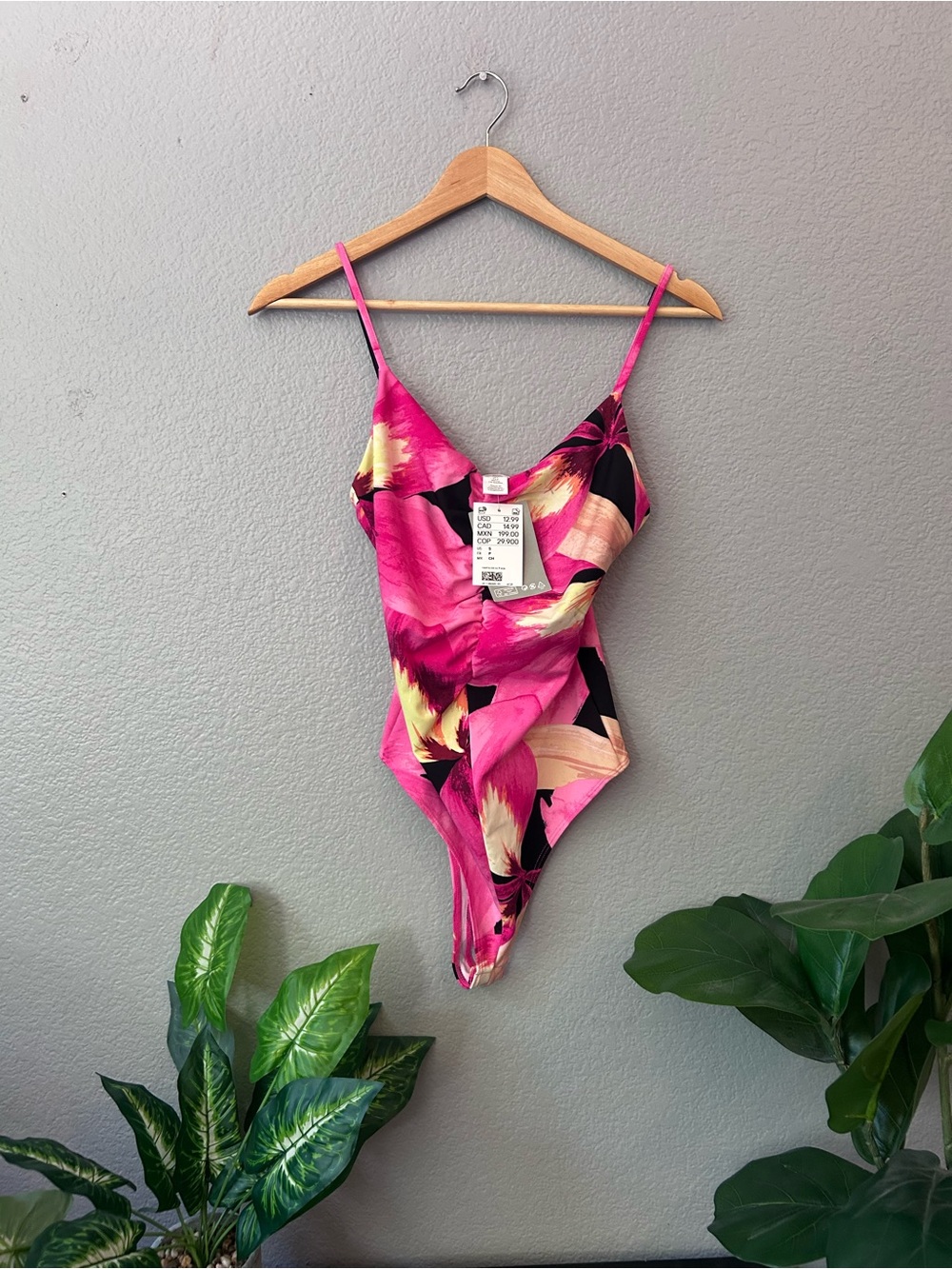 New with Tags H&M Pink Floral Print One-Piece Bodysuit